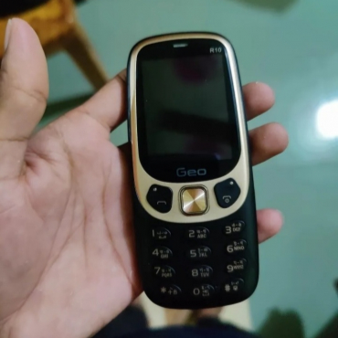 Geo R10 Dual Band Dual stanby Button Phone very slim smart looking and strong network feature phone - Image 5